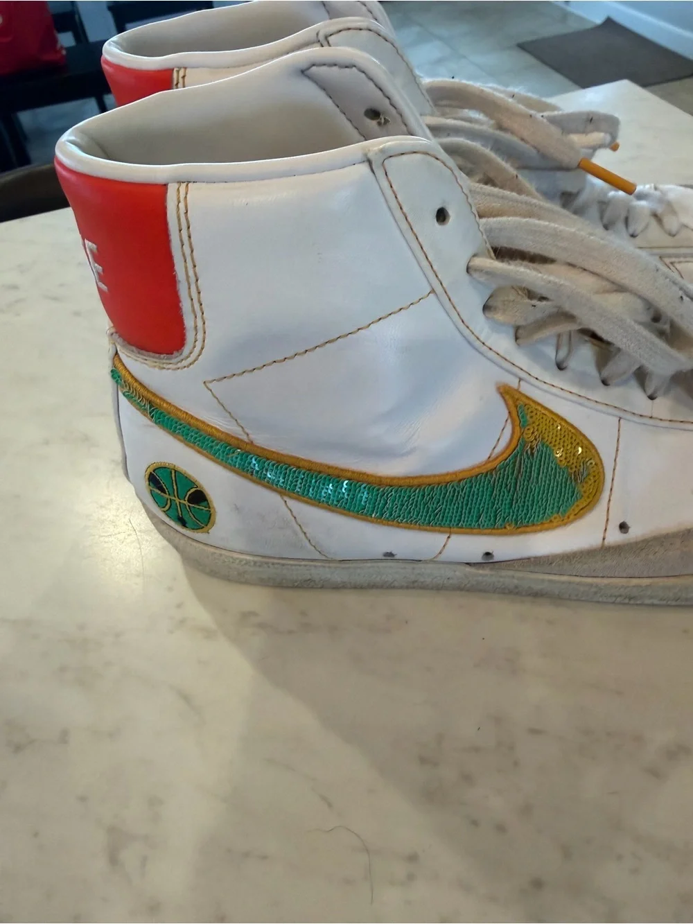 Nike Blazer Mid ‘77 Rayguns high top sneakers,size 8.5